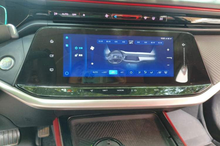 Used Dongfeng Aeolus Yixuan MAX 2021 1.5T Ultra-Stylish Trendsetter Edition Audio And AC Panel