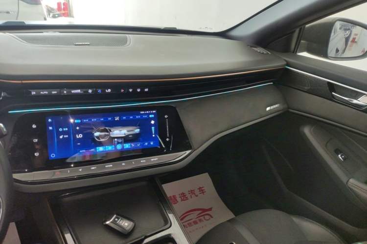 Used Dongfeng Aeolus Yixuan MAX 2021 1.5T Nightbreak Dawn Edition Audio And AC Panel