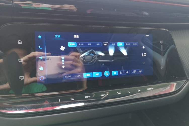 Used Dongfeng Aeolus Yixuan MAX 2021 1.5T Super-Powered Dad Edition Audio And AC Panel