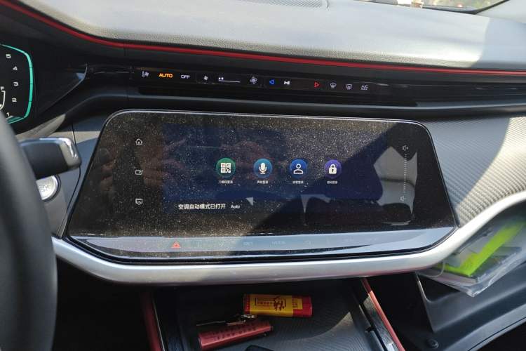 Used Dongfeng Aeolus Yixuan MAX 2021 1.5T Ultra-Stylish Trendsetter Edition Audio And AC Panel