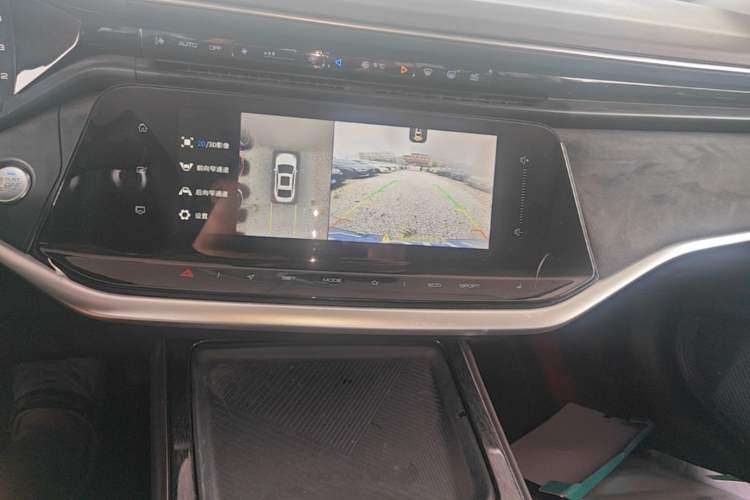 Used Dongfeng Aeolus Yixuan MAX 2021 1.5T Super Cool Dad Edition Audio And AC Panel