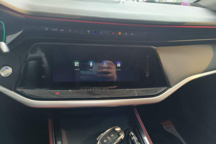Used Dongfeng Aeolus Yixuan MAX 2021 1.5T Ultra-Stylish Trendsetter Edition Audio And AC Panel