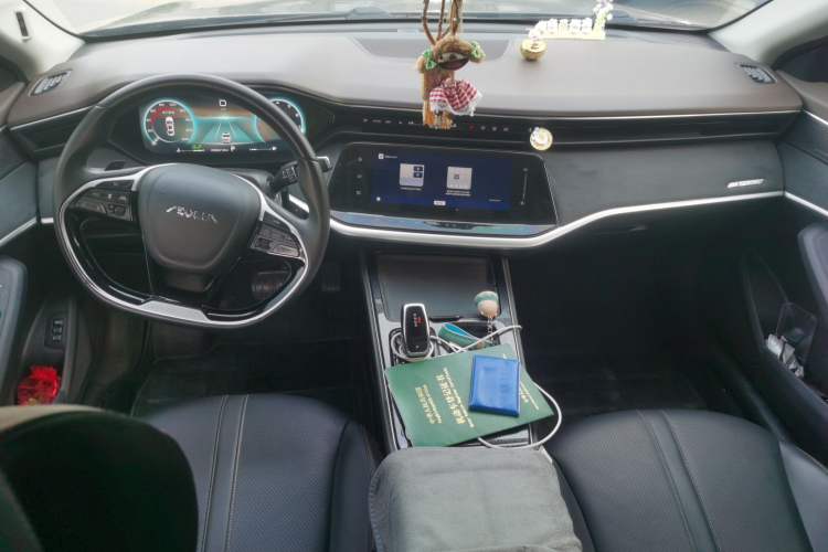 Used Dongfeng Aeolus Yixuan MAX 2021 1.5T Super Cool Dad Edition Center Console