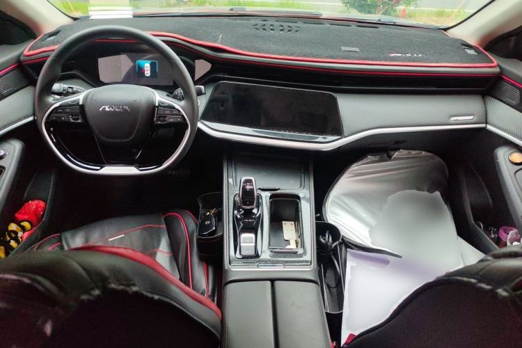 Used Dongfeng Aeolus Yixuan MAX 2021 1.5T Super-Powered Dad Edition Center Console