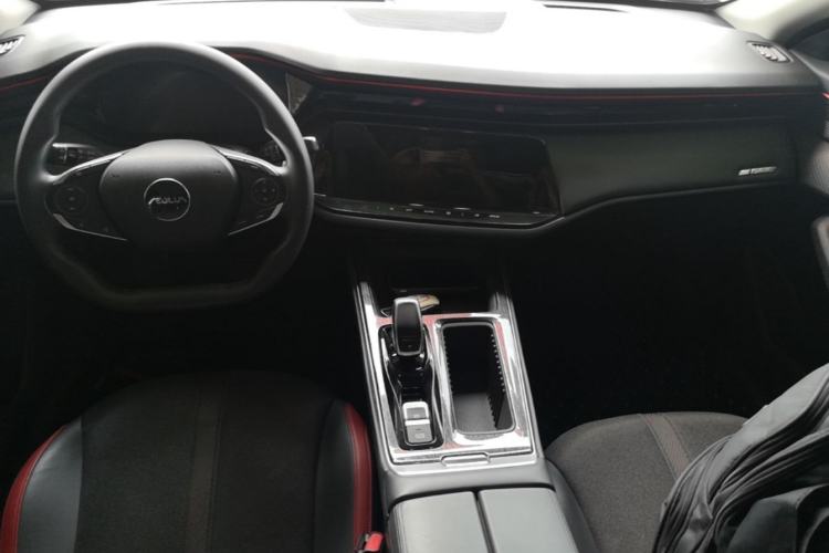 Used Dongfeng Aeolus Yixuan MAX 2021 1.5T Super-Powered Dad Edition Center Console