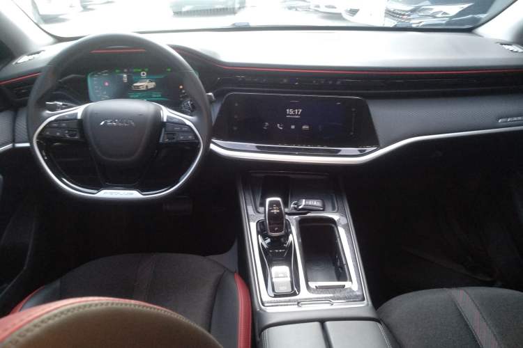 Used Dongfeng Aeolus Yixuan MAX 2021 1.5T Super-Powered Dad Edition Center Console