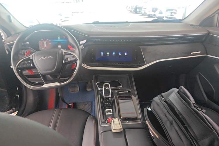 Used Dongfeng Aeolus Yixuan MAX 2021 1.5T Super Cool Dad Edition Center Console