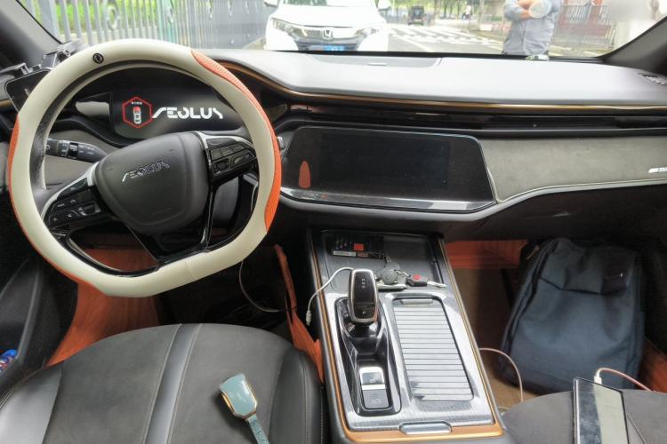 Used Dongfeng Aeolus Yixuan MAX 2021 1.5T Dark Night Holy Light Edition (Hybrid) Center Console