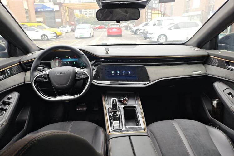 Used Dongfeng Aeolus Yixuan MAX 2021 1.5T Dark Night Holy Light Edition (Hybrid) Center Console