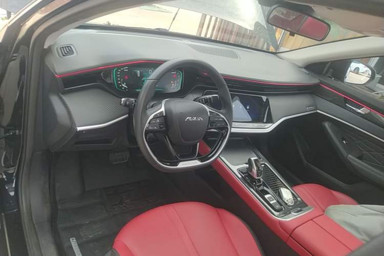 Used Dongfeng Aeolus Yixuan MAX 2021 1.5T Ultra-Stylish Trendsetter Edition Center Console
