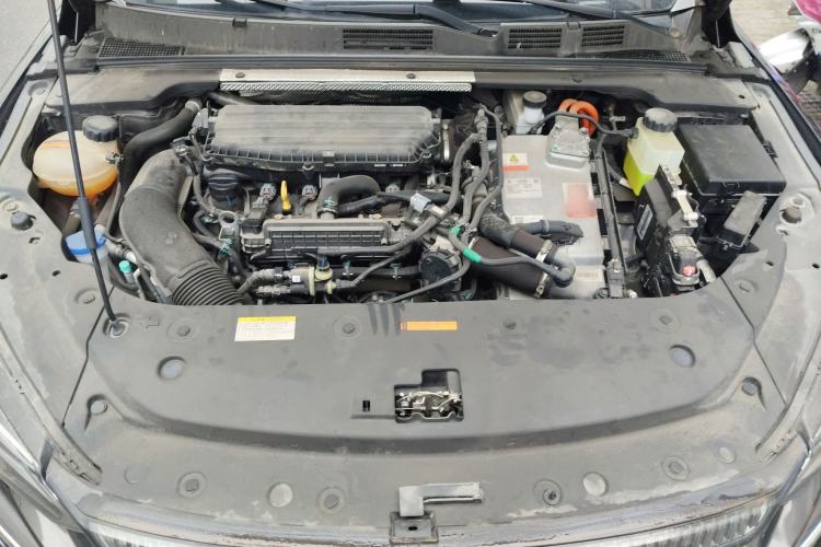 Used Dongfeng Aeolus Yixuan MAX 2021 Super-Efficient Dad Hybrid Edition Engine Bay