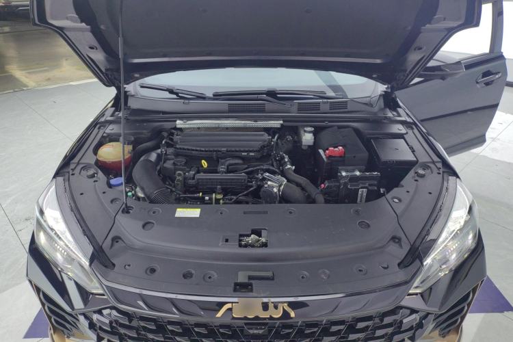 Used Dongfeng Aeolus Yixuan MAX 2021 1.5T Nightbreak Dawn Edition Engine Bay