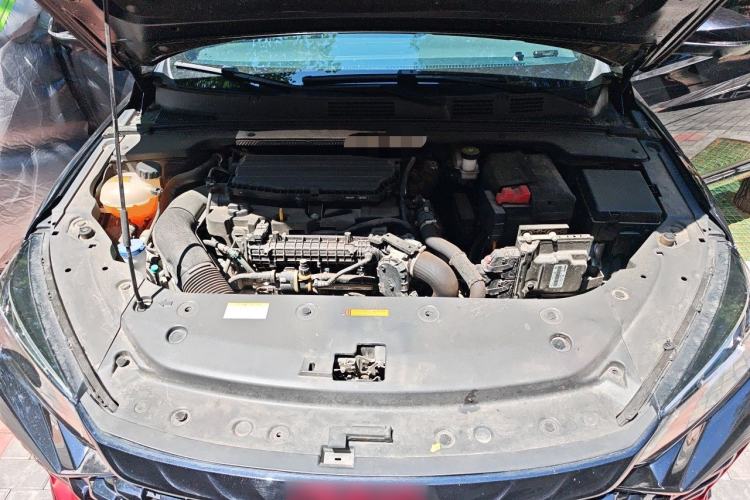 Used Dongfeng Aeolus Yixuan MAX 2021 1.5T Dark Night Sharp Edition Engine Bay