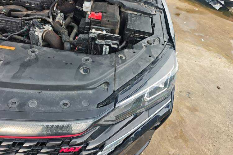 Used Dongfeng Aeolus Yixuan MAX 2021 1.5T Super-Powered Dad Edition Engine Bay Left
