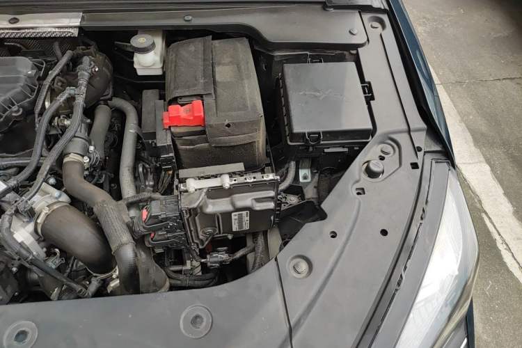 Used Dongfeng Aeolus Yixuan MAX 2021 1.5T Super Cool Dad Edition Engine Bay Left