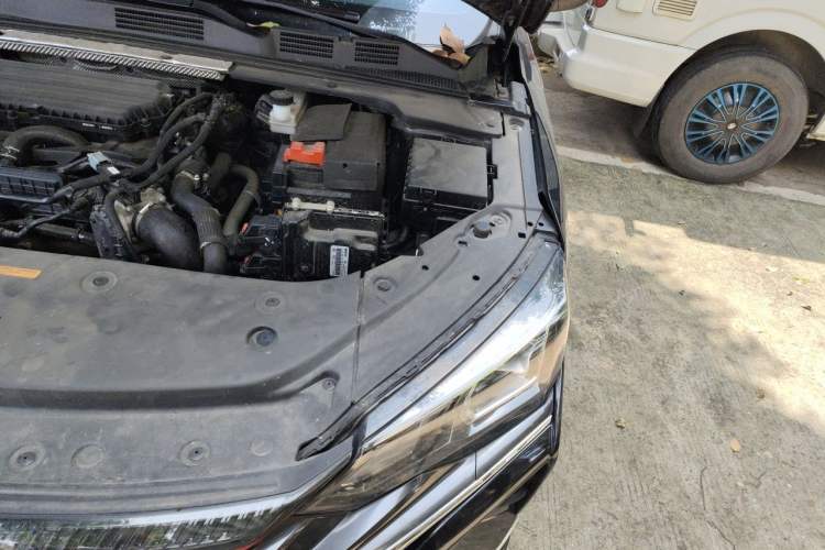Used Dongfeng Aeolus Yixuan MAX 2021 1.5T Ultra-Stylish Trendsetter Edition Engine Bay Left