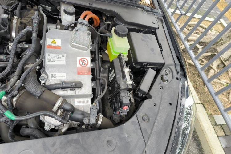 Used Dongfeng Aeolus Yixuan MAX 2021 1.5T Dark Night Holy Light Edition (Hybrid) Engine Bay Left
