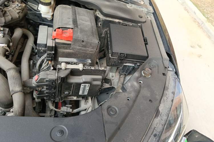 Used Dongfeng Aeolus Yixuan MAX 2021 1.5T Ultra-Stylish Trendsetter Edition Engine Bay Left