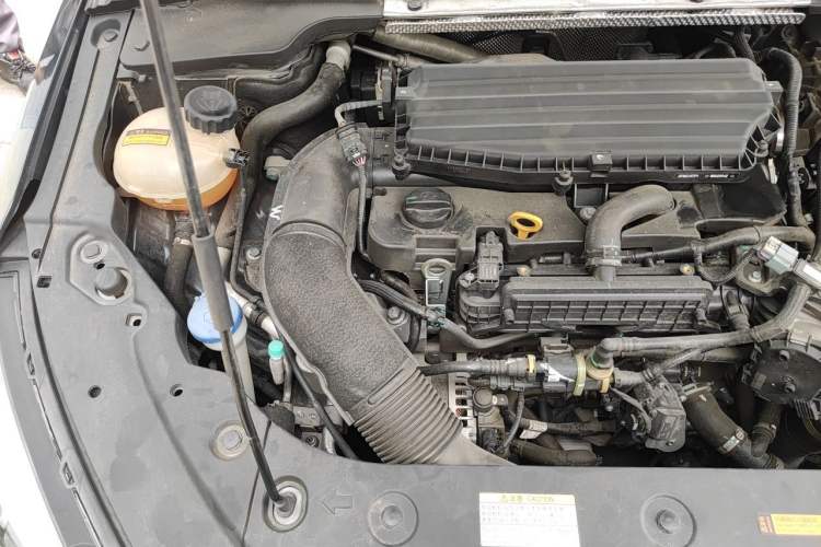Used Dongfeng Aeolus Yixuan MAX 2021 1.5T Super Cool Dad Edition Engine Bay Right