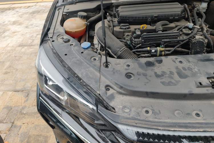 Used Dongfeng Aeolus Yixuan MAX 2021 1.5T Super-Powered Dad Edition Engine Bay Right