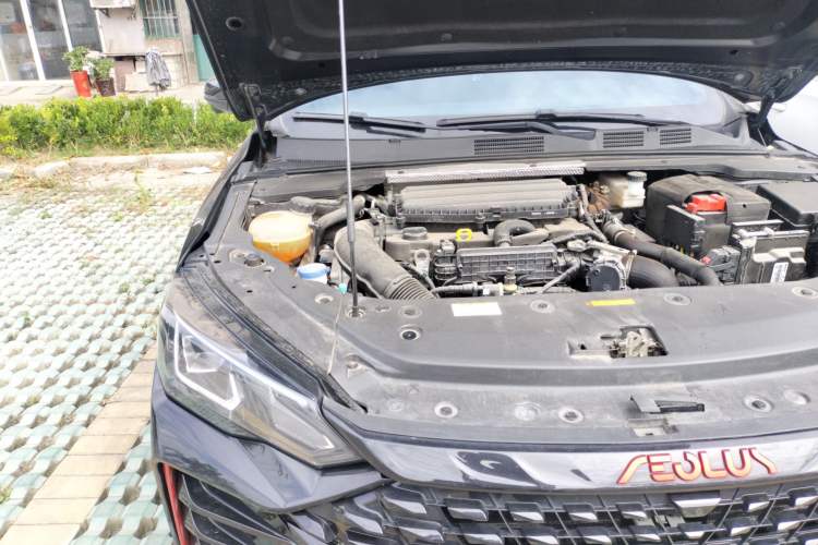 Used Dongfeng Aeolus Yixuan MAX 2021 1.5T Dark Night Sharp Edition Engine Bay Right
