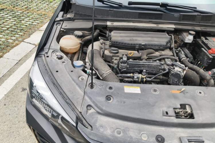 Used Dongfeng Aeolus Yixuan MAX 2021 1.5T Nightbreak Dawn Edition Engine Bay Right