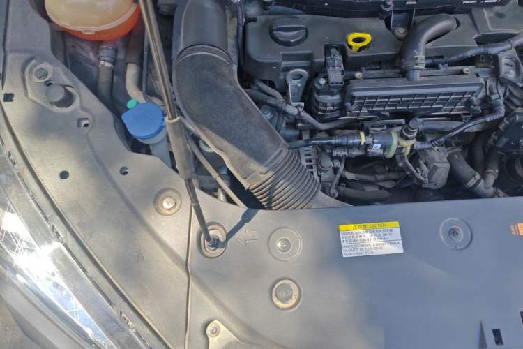 Used Dongfeng Aeolus Yixuan MAX 2021 1.5T Nightbreak Dawn Edition Engine Bay Right