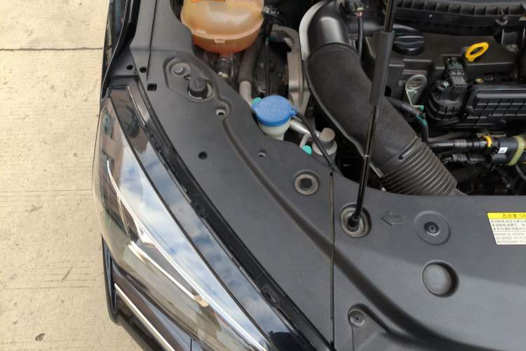 Used Dongfeng Aeolus Yixuan MAX 2021 1.5T Ultra-Stylish Trendsetter Edition Engine Bay Right