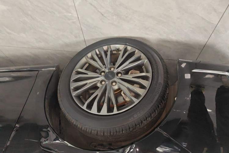 Used Dongfeng Aeolus Yixuan MAX 2021 1.5T Super-Powered Dad Edition Exterior 4
