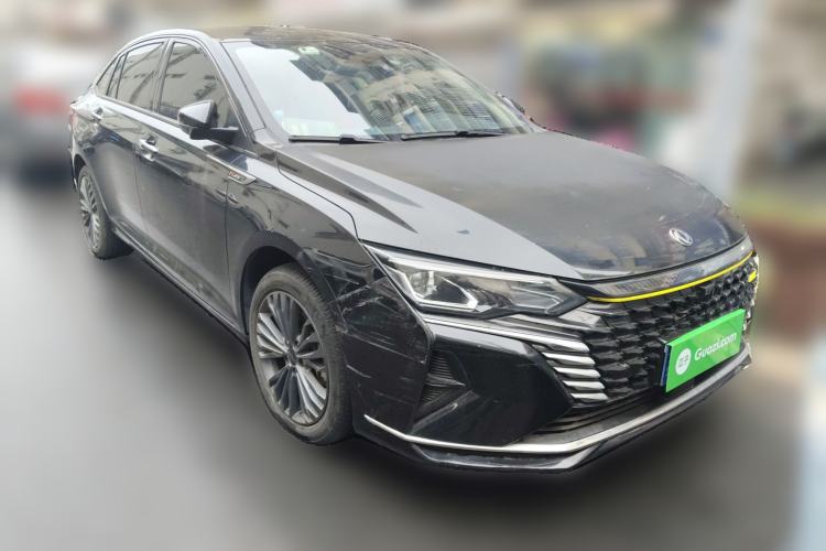 Used Dongfeng Aeolus Yixuan MAX 2021 Super-Efficient Dad Hybrid Edition Front Right 45 Deg