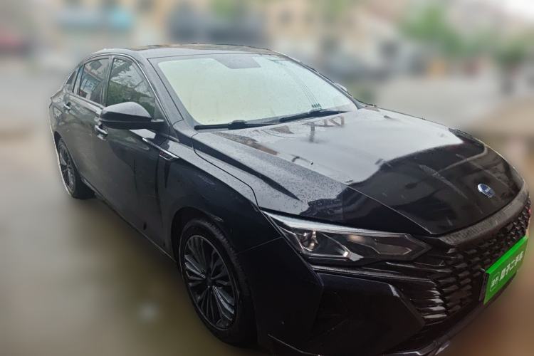 Used Dongfeng Aeolus Yixuan MAX 2021 1.5T Super-Powered Dad Edition Front Right 45 Deg