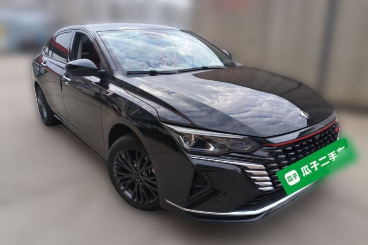 Used Dongfeng Aeolus Yixuan MAX 2021 1.5T Ultra-Stylish Trendsetter Edition Front Right 45 Deg