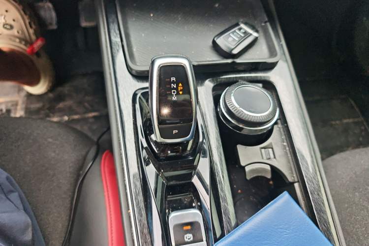 Used Dongfeng Aeolus Yixuan MAX 2021 1.5T Super-Powered Dad Edition Gear Lever