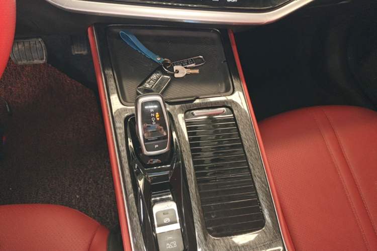 Used Dongfeng Aeolus Yixuan MAX 2021 1.5T Ultra-Stylish Trendsetter Edition Gear Lever