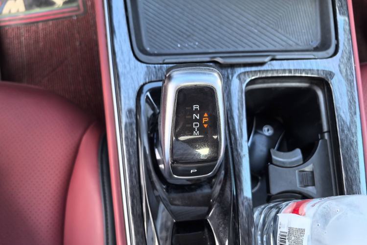 Used Dongfeng Aeolus Yixuan MAX 2021 1.5T Ultra-Stylish Trendsetter Edition Gear Lever
