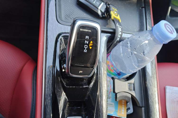 Used Dongfeng Aeolus Yixuan MAX 2021 1.5T Ultra-Stylish Trendsetter Edition Gear Lever