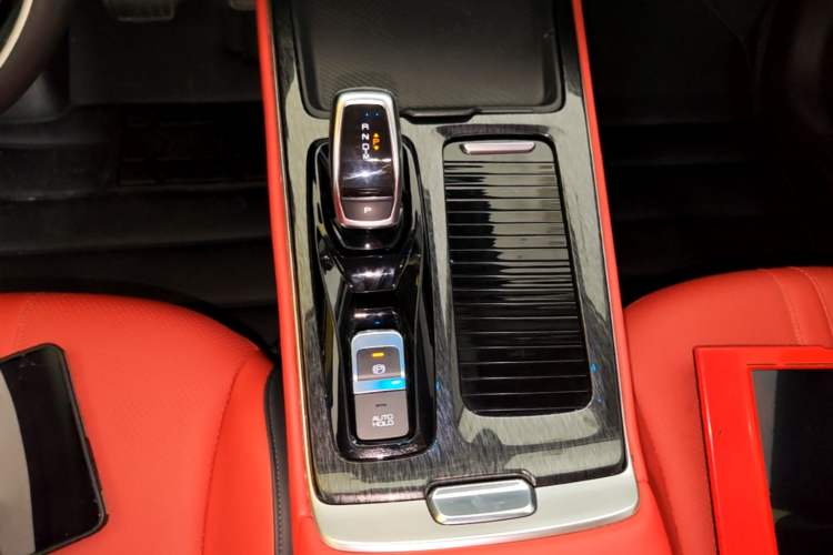 Used Dongfeng Aeolus Yixuan MAX 2021 1.5T Ultra-Stylish Trendsetter Edition Gear Lever