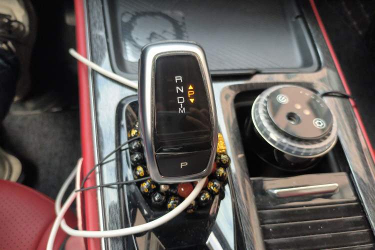 Used Dongfeng Aeolus Yixuan MAX 2021 1.5T Ultra-Stylish Trendsetter Edition Gear Lever