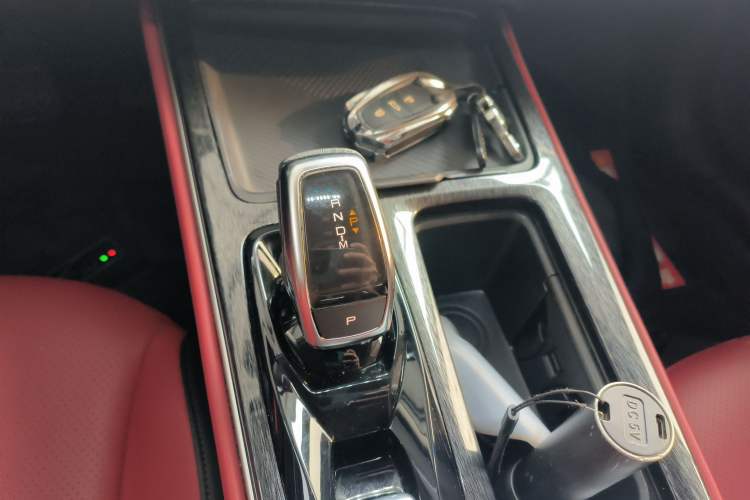Used Dongfeng Aeolus Yixuan MAX 2021 1.5T Ultra-Stylish Trendsetter Edition Gear Lever