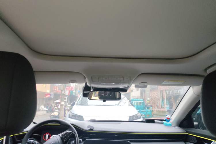 Used Dongfeng Aeolus Yixuan MAX 2021 Super-Efficient Dad Hybrid Edition Headliner