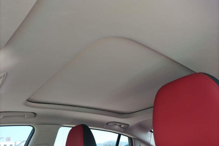 Used Dongfeng Aeolus Yixuan MAX 2021 1.5T Ultra-Stylish Trendsetter Edition Headliner