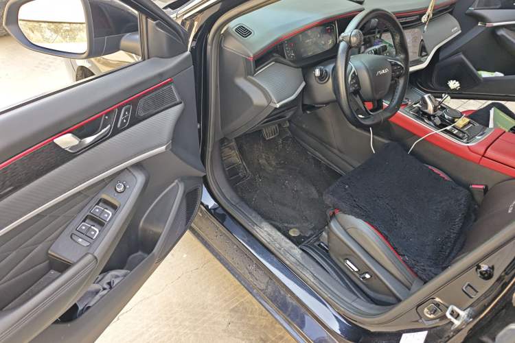 Used Dongfeng Aeolus Yixuan MAX 2021 1.5T Ultra-Stylish Trendsetter Edition Interior 3
