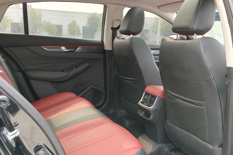 Used Dongfeng Aeolus Yixuan MAX 2021 1.5T Ultra-Stylish Trendsetter Edition Interior 3