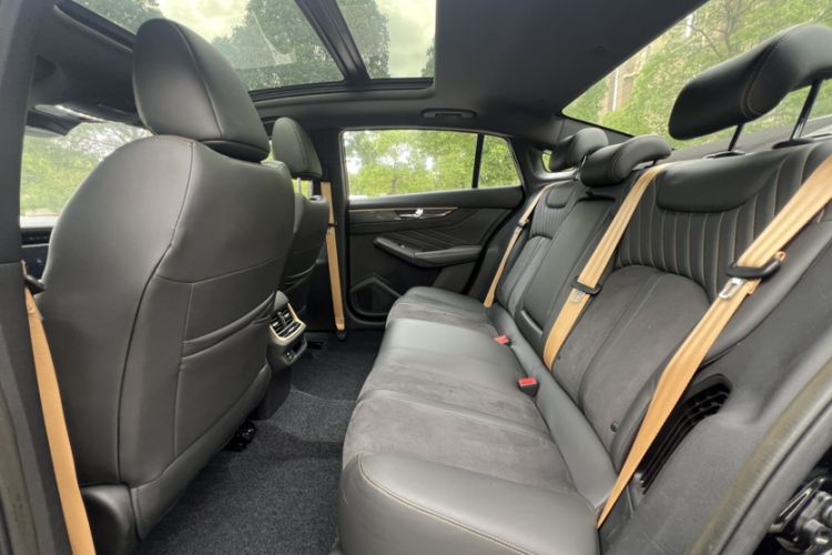 Used Dongfeng Aeolus Yixuan MAX 2021 1.5T Dark Night Holy Light Edition (Hybrid) Interior 5