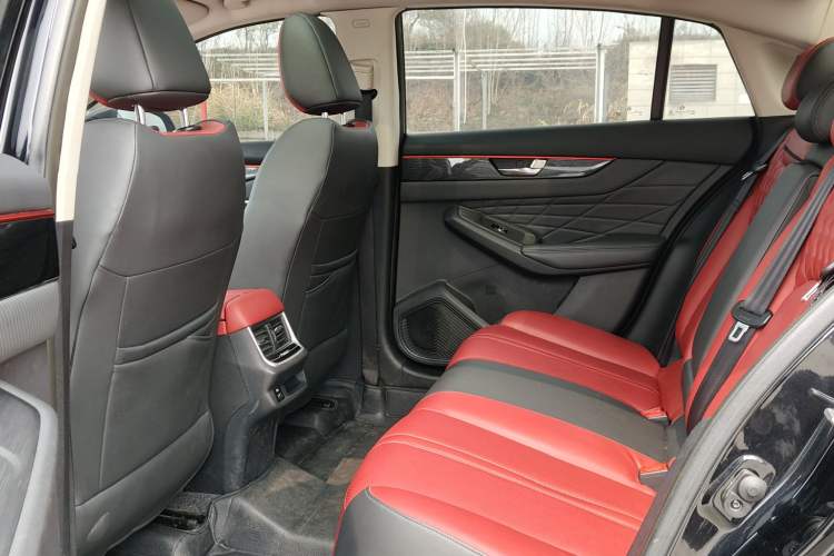 Used Dongfeng Aeolus Yixuan MAX 2021 1.5T Ultra-Stylish Trendsetter Edition Interior 5