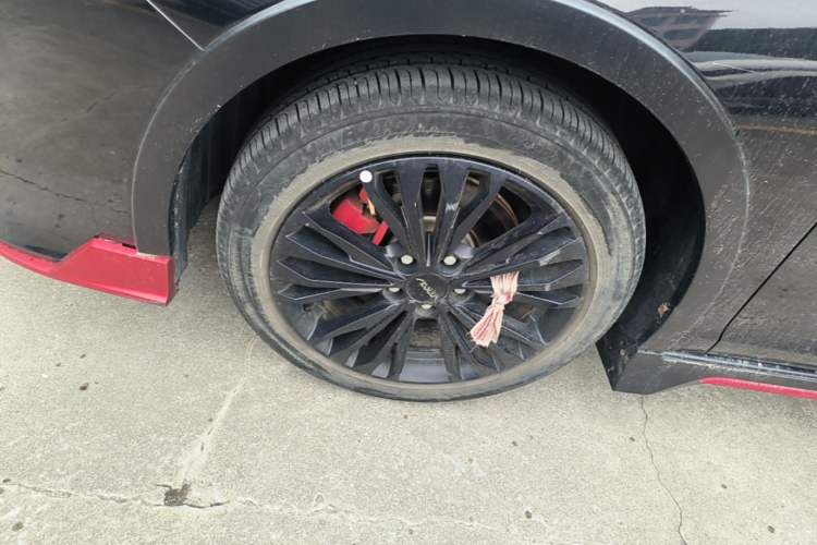 Used Dongfeng Aeolus Yixuan MAX 2021 1.5T Dark Night Sharp Edition Left Front Wheel Hub