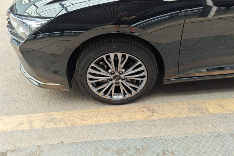 Used Dongfeng Aeolus Yixuan MAX 2021 1.5T Super Cool Dad Edition Left Front Wheel Hub