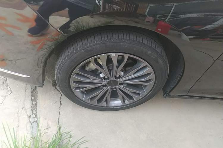 Used Dongfeng Aeolus Yixuan MAX 2021 1.5T Ultra-Stylish Trendsetter Edition Left Front Wheel Hub