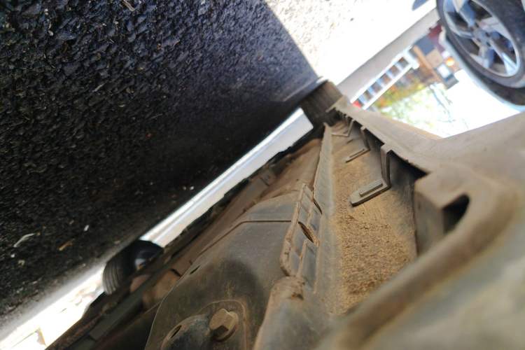 Used Dongfeng Aeolus Yixuan MAX 2021 1.5T Nightbreak Dawn Edition Left Side Sill