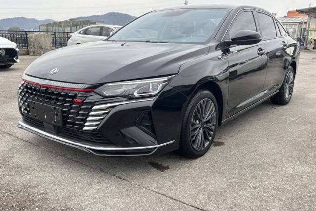 Ojetý Dongfeng Aeolus Yixuan MAX 2021 1.5T Super-Powered Dad Edition